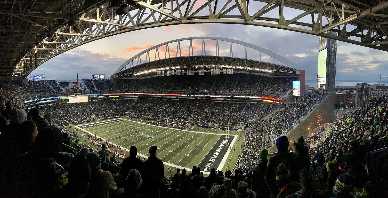 Top10 Loudest NFL Stadiums Ranked In 2022 SportyTell